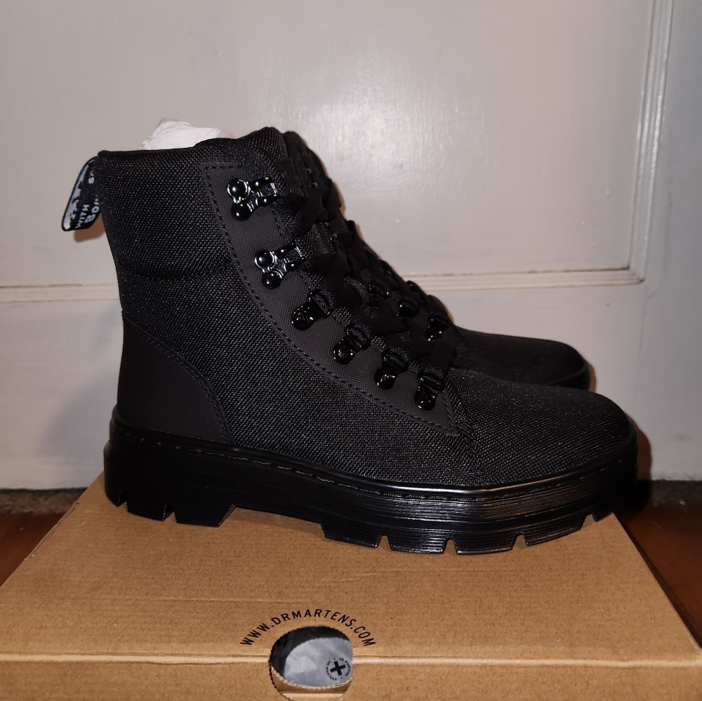 Dr. Martens Air Wair Womens Combat Boots US Size 8 NWOB - Picture 2 of 5